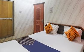 Spot On 67728 Ashish Guest House Jaunpur 3* India