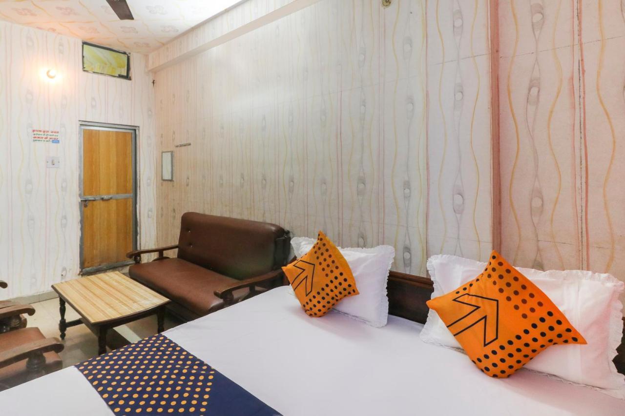 Spot On 67728 Ashish Guest House Jaunpur Exterior photo
