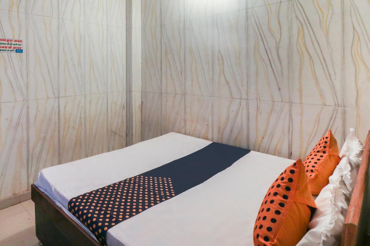 Spot On 67728 Ashish Guest House Jaunpur Exterior photo